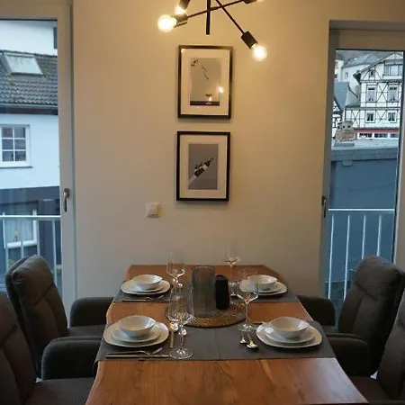 Ferienwohnung Weisses Kreuz Апартаменты *